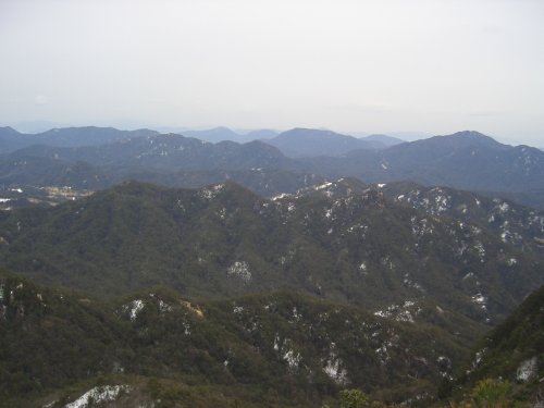 三倉岳子負岩付近から見た燕山